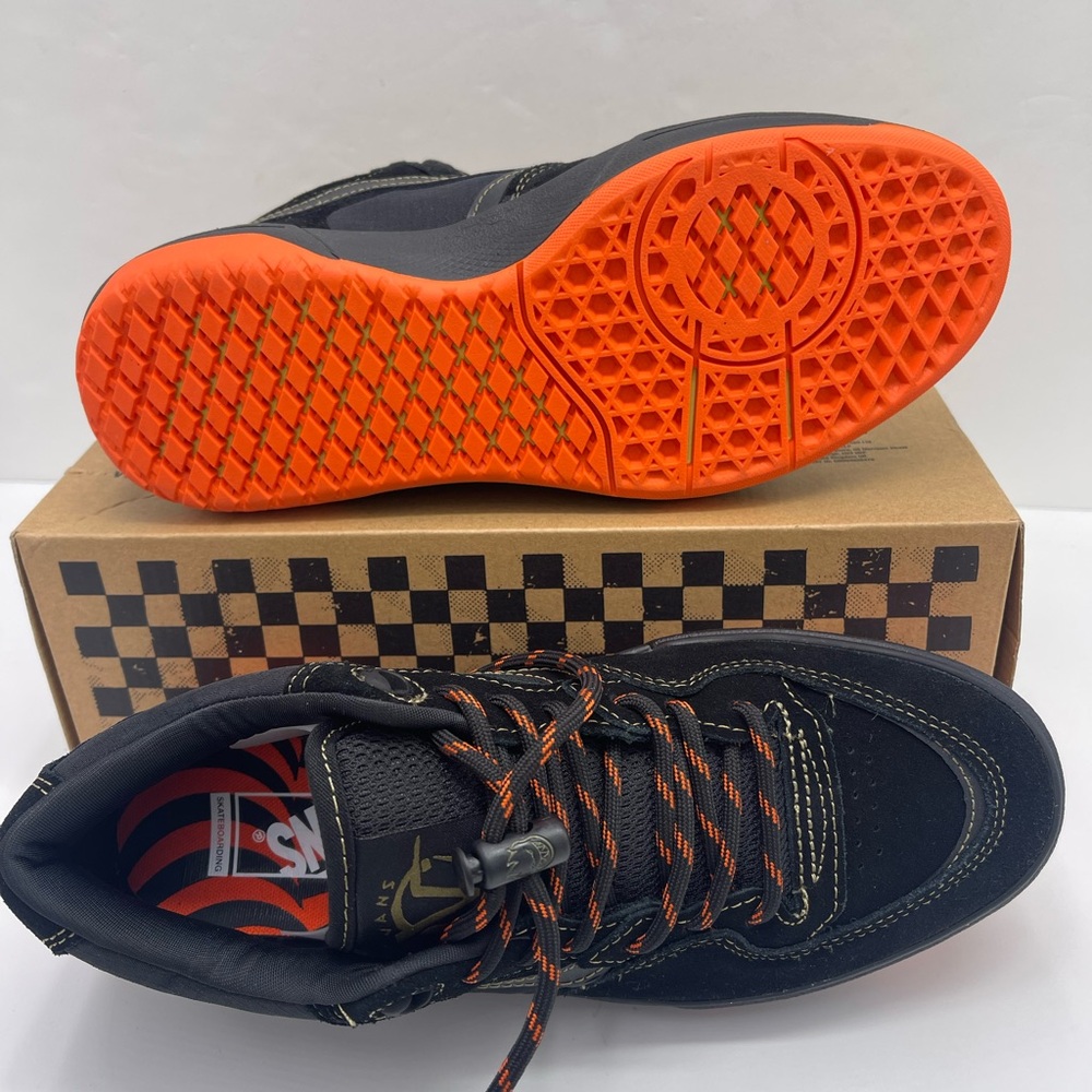Vans Spitfire Men's Shoes Rowan 2
Spitfire Black/Flame
VN0A2Z3IBFM Sneakers - Picture 3 of 16
